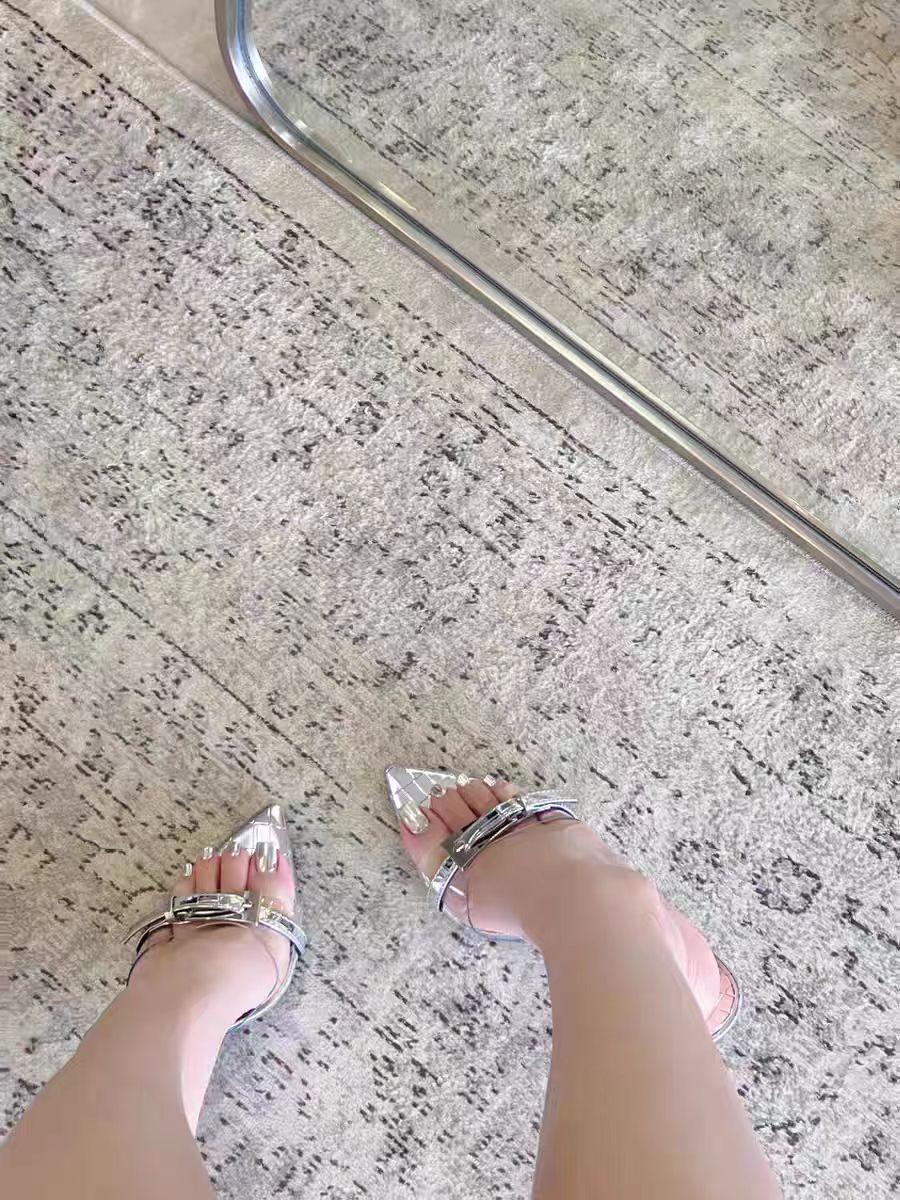 这个美甲配上这款高跟，美到美爆！高跟凉拖仙女脚美甲