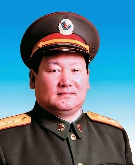 他52岁时被破格提拔为沈阳军区司令员‌，成为当时全军最年轻的大军区司令员，55岁