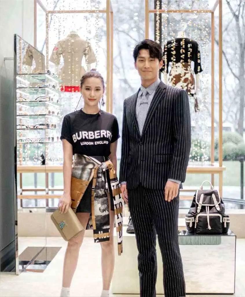 向太 估计一时半会,不会露面了 因为窦骁、何超莲开始反击,联手直接打脸向