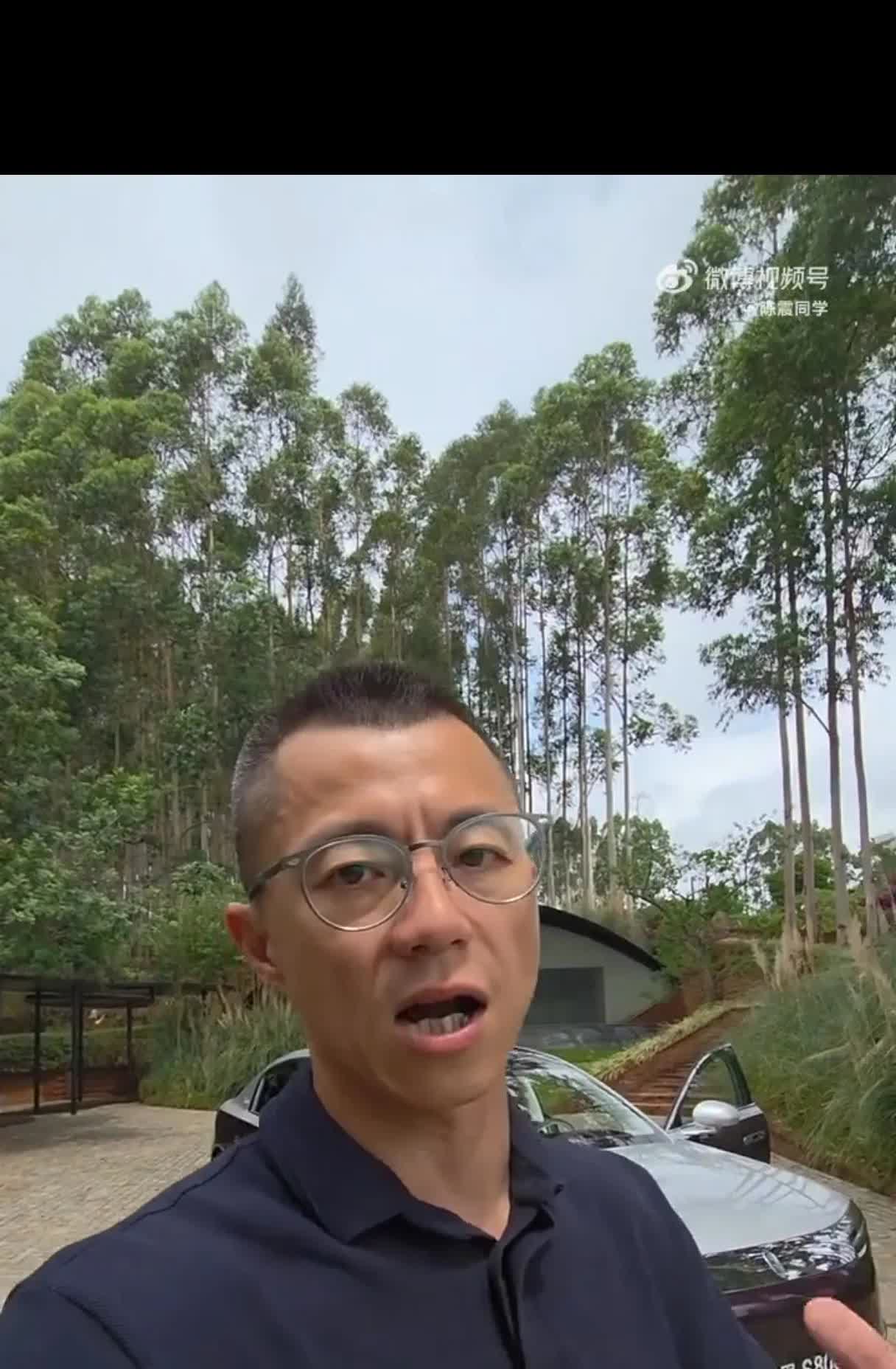 陈震试驾完尊界S800后评价极高，表示将下手一辆，透露尊界S800有纯电版和增程
