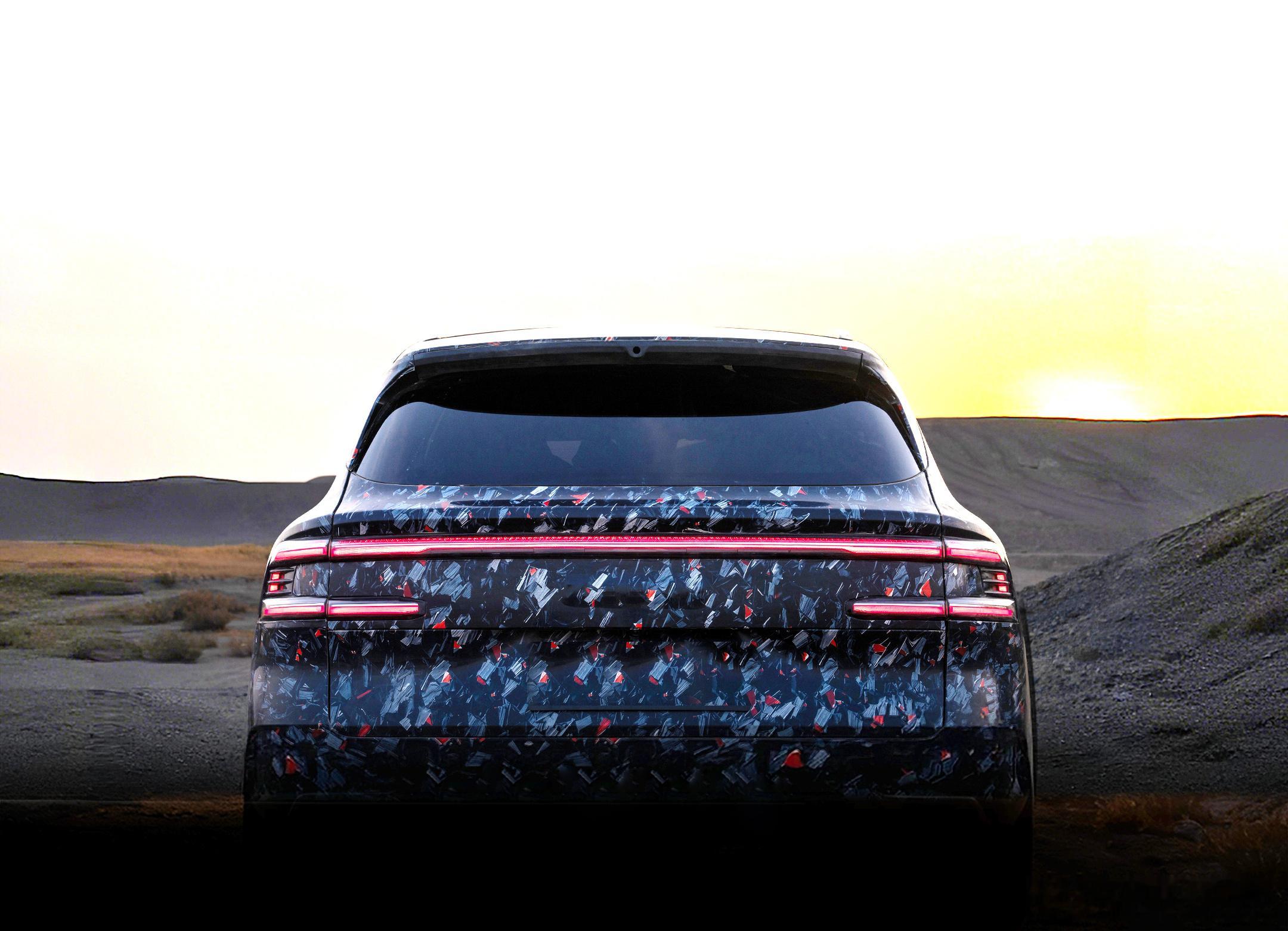 dx1h第一张官方伪装图来了（又叫回dx1h了，毕竟），天地门有的，小蓝灯有的，