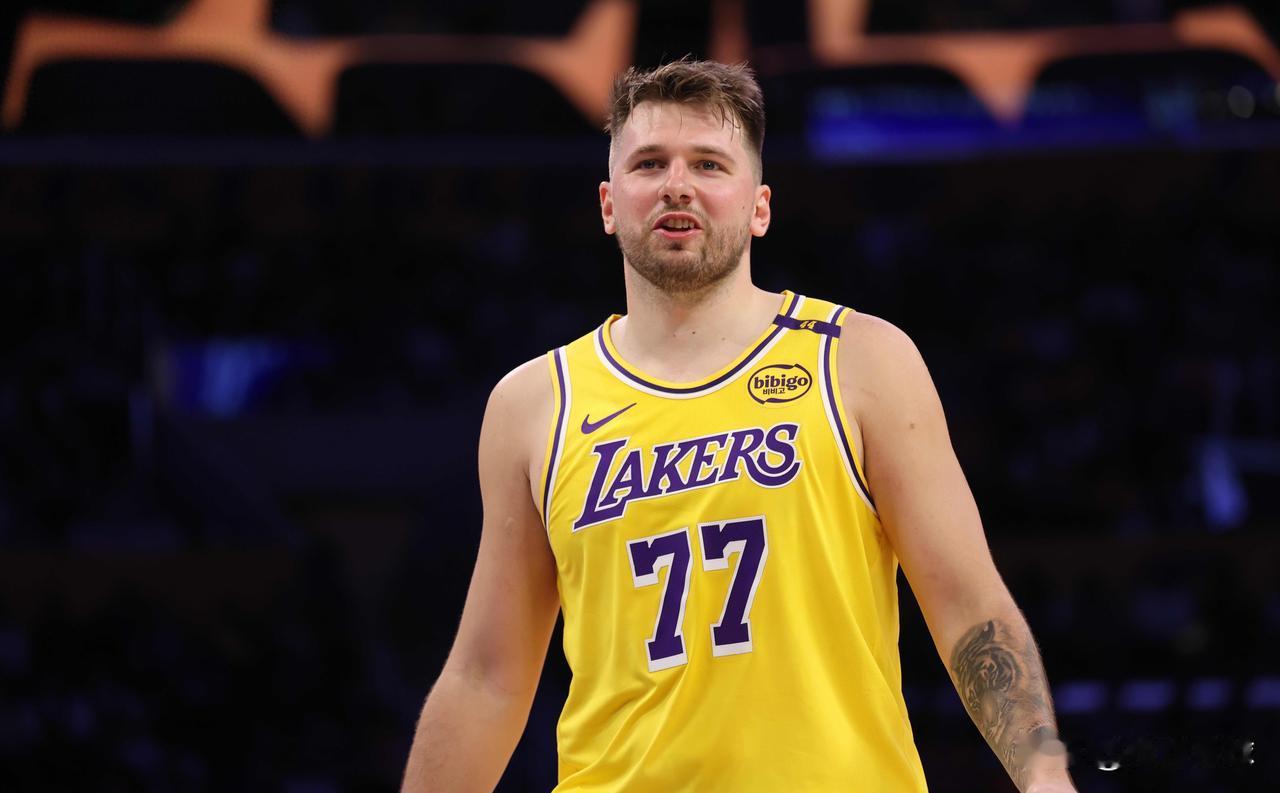 东契奇发话了据ESPN报道，湖人球星东契奇已经向球队篮球运营总裁兼总经理佩林