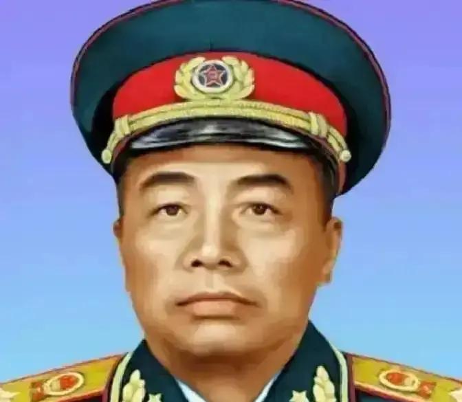 1965年，彭德怀一边抽烟，一边固执地对毛泽东说道：“我还是回乡当我的农民好，你那个官我干不了！”任