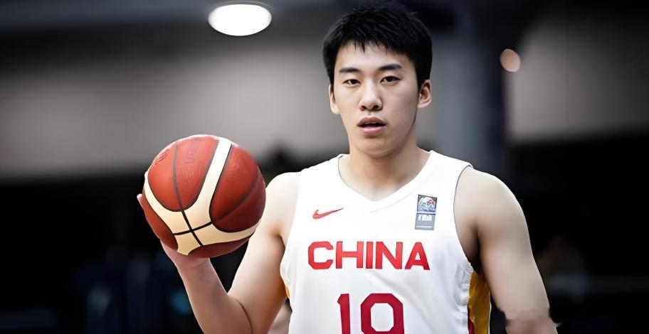 实话实说！中国男篮想要战胜日本男篮，以下3人不可或缺1、王俊杰这位已经在亚洲杯，