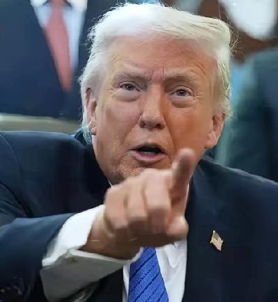 特朗普总统这次失败了，能治住特朗普的也就是美国的参众两院，2月11日，美国众议院