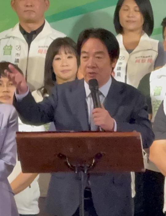 “台独”分子赖清德发表声明，8月5日，台湾地区民进党中常会中，赖清