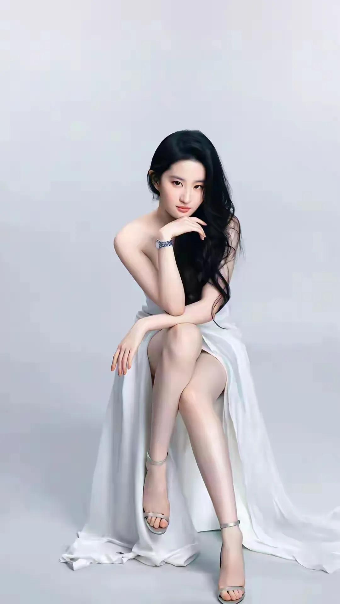 中国娱乐圈第一美女，刘亦菲。