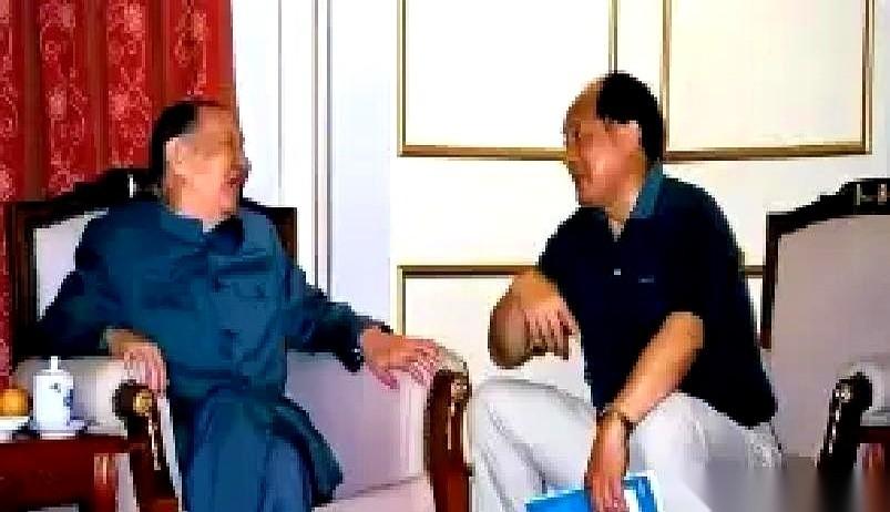 17篇论文，4部专著，全军大奖。这履历放现在，绝对是在职场横着走的大神。但在