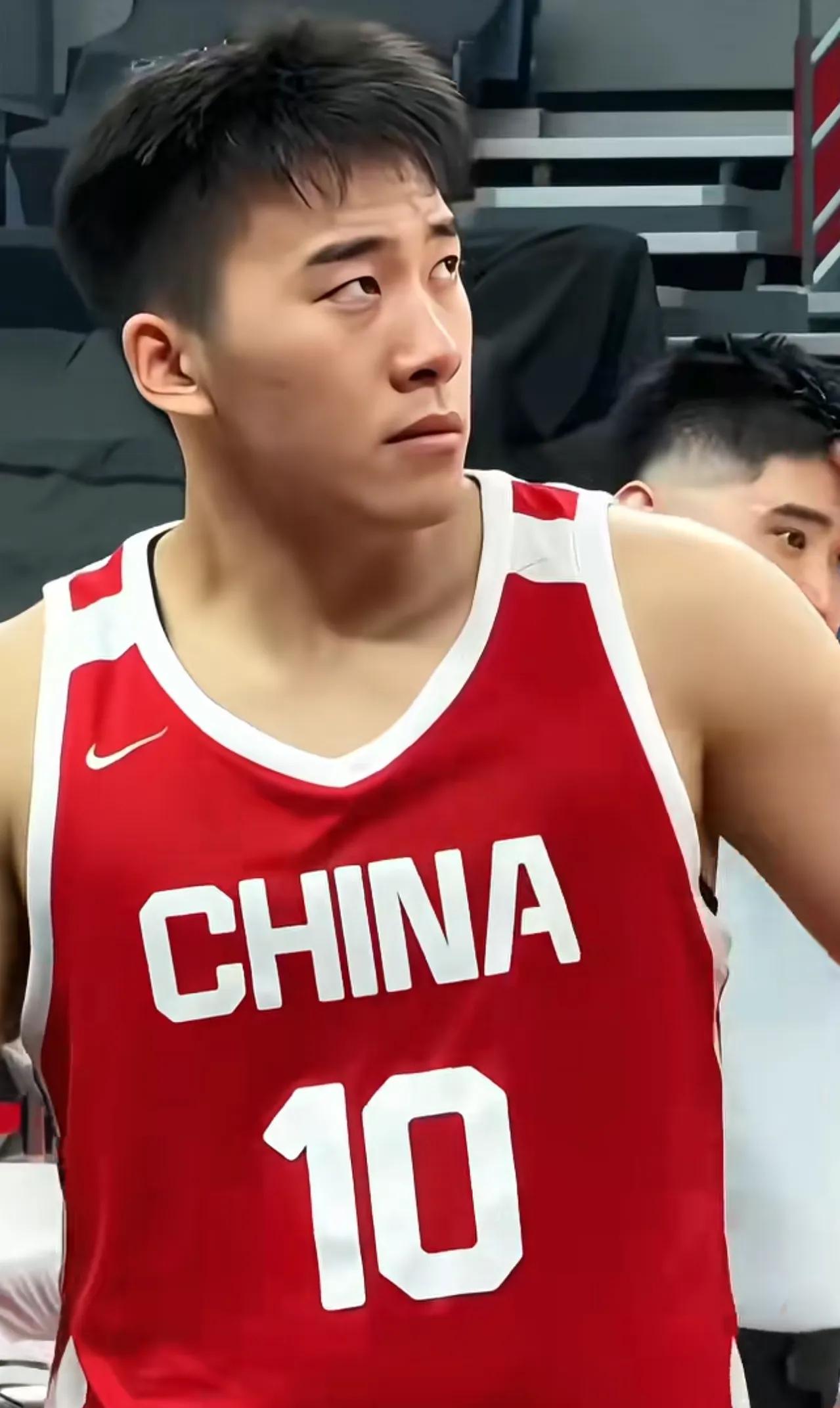 杨瀚森确定不再打接下来的世界杯预选赛了，中国队能否成功晋级。由于杨瀚森要参加N