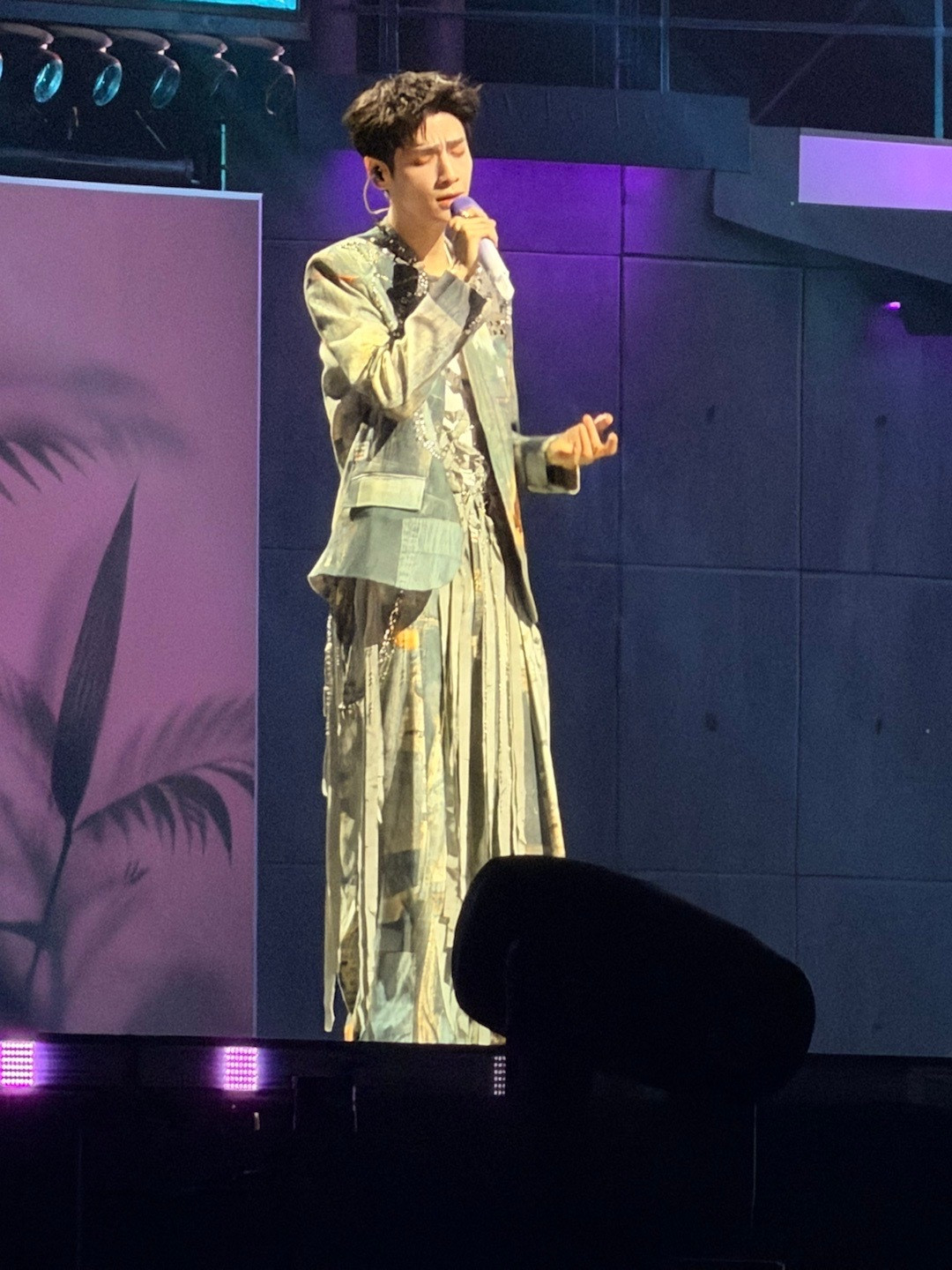 罗云熙又给我带惊喜来了罗云熙的舞台魅力，在于总能带来意想不到的惊喜。这次他以独