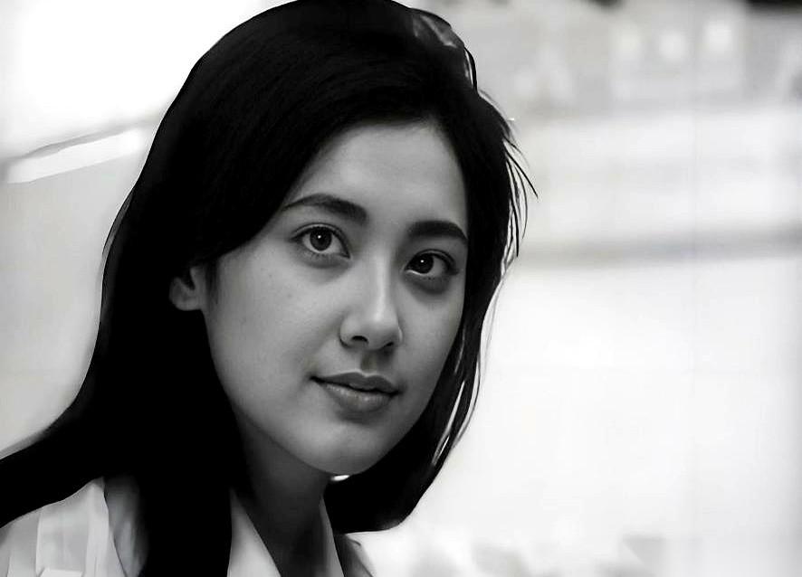 谁敢信？咱们心里那个最美的女儿国国王，居然是第一代“谋女郎”？比巩俐、章子怡都