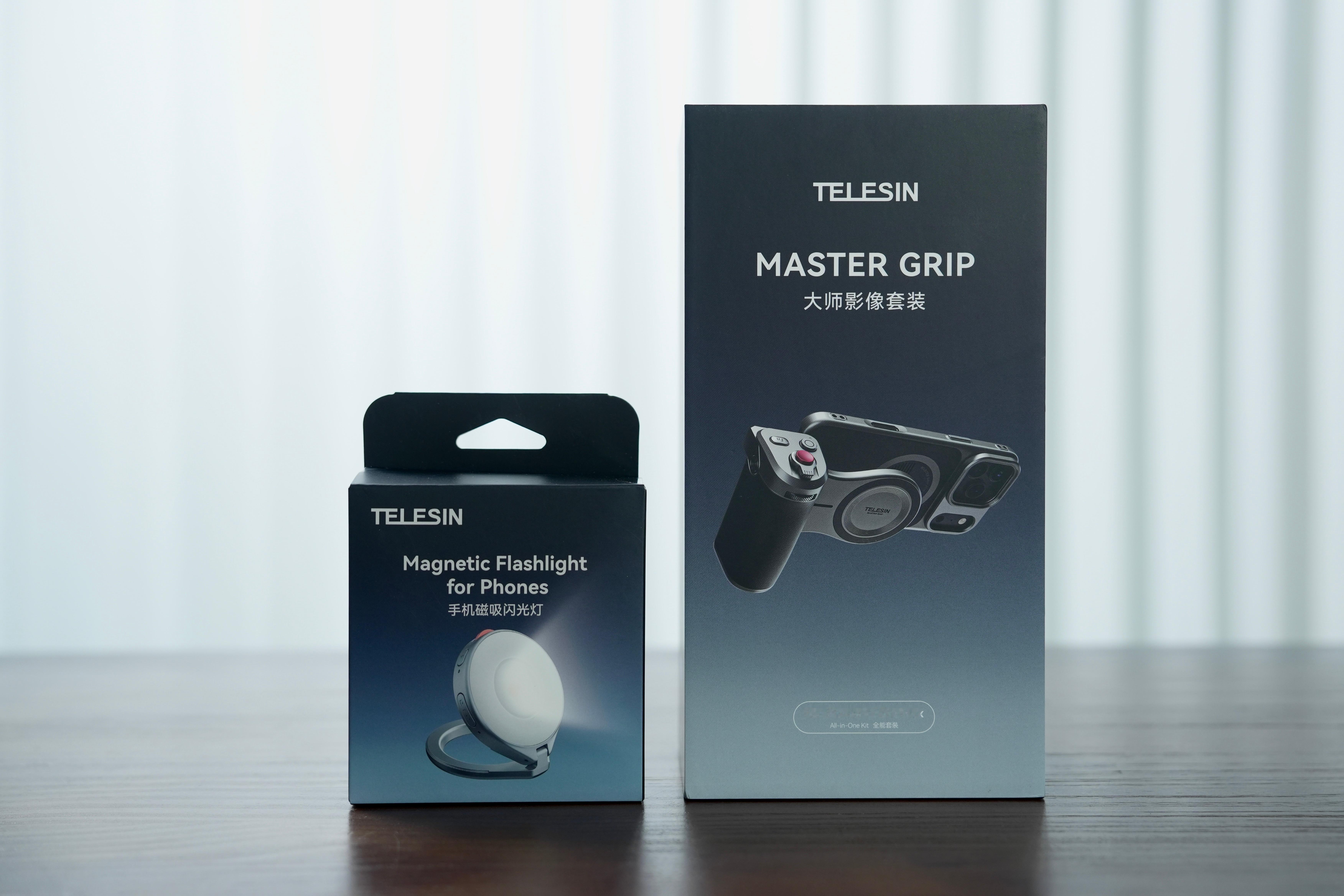 iPhone一直缺个好用的摄影手柄，现在泰迅这套装备把这事补齐了。套装里是一个带