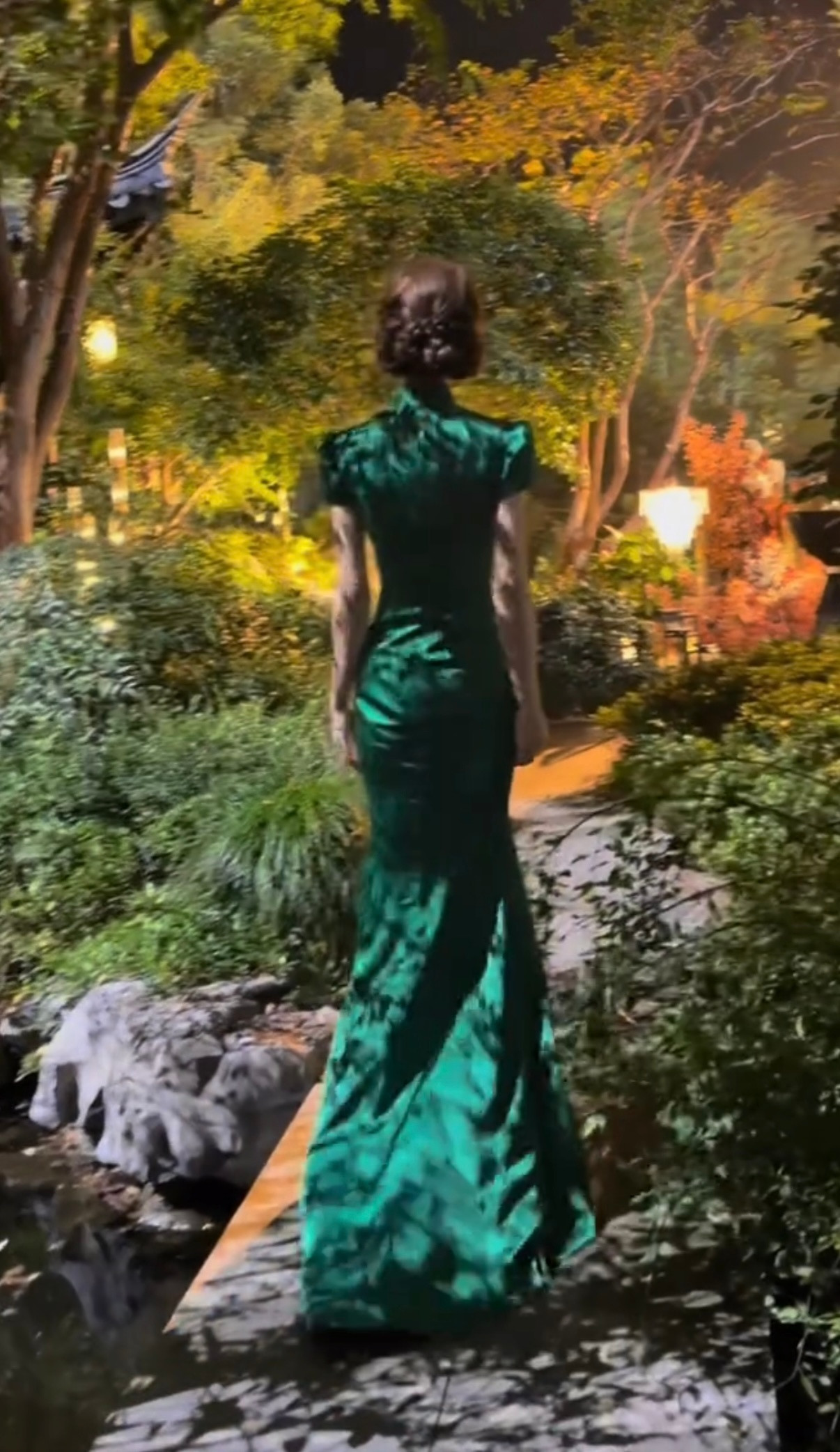 这是哪来的新中式美女[爱心]​​​