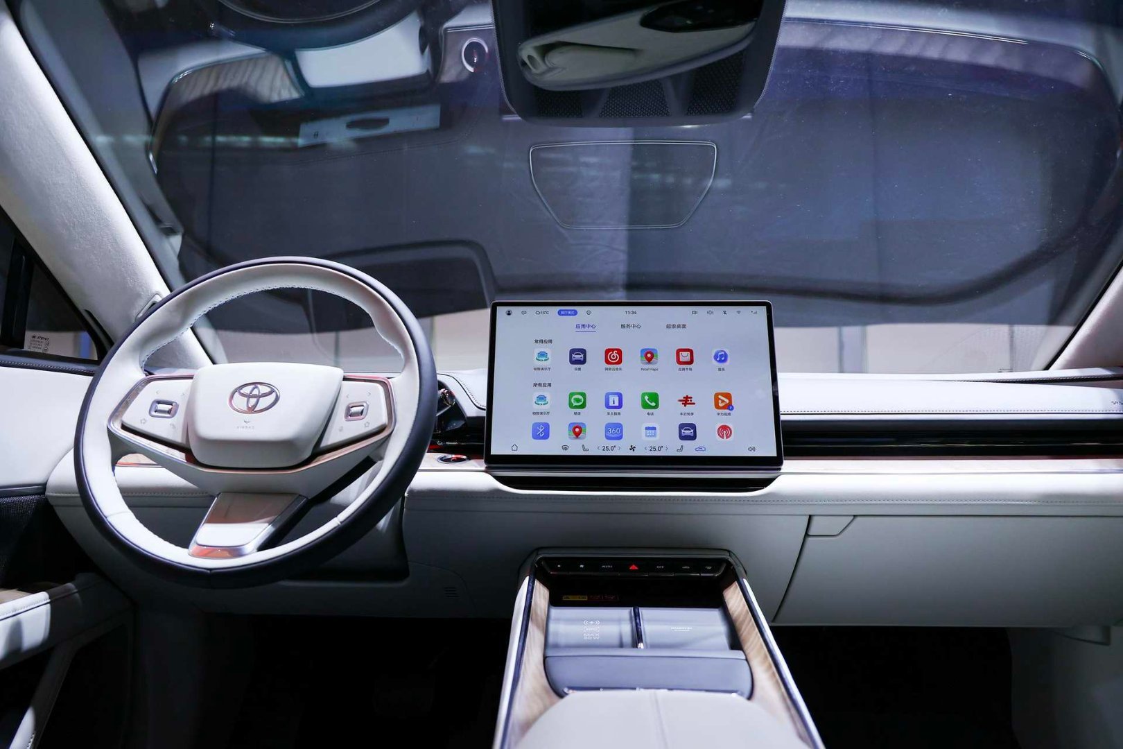铂智7内饰高清图和实拍图有了，如果不看标志，怎么都想不到是丰田吧？车长超5米1，