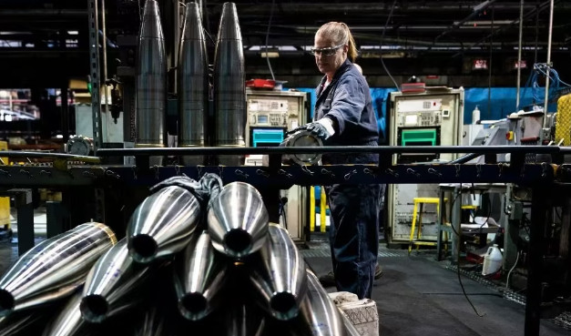 美国军工想向中方求助，武器关键零部件根本绕不开，对华强硬派尴尬了！美国《政客》网