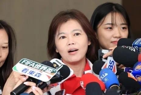 台北市砍四千颗树，青鸟并说是为方便对岸的无人机攻击、开路。国民党北市议员游淑慧昨