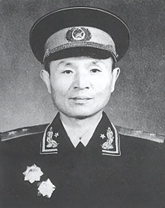 黄埔一期出身的阎揆要，曾任第一野战军参谋长，1955年授予中将。他1926