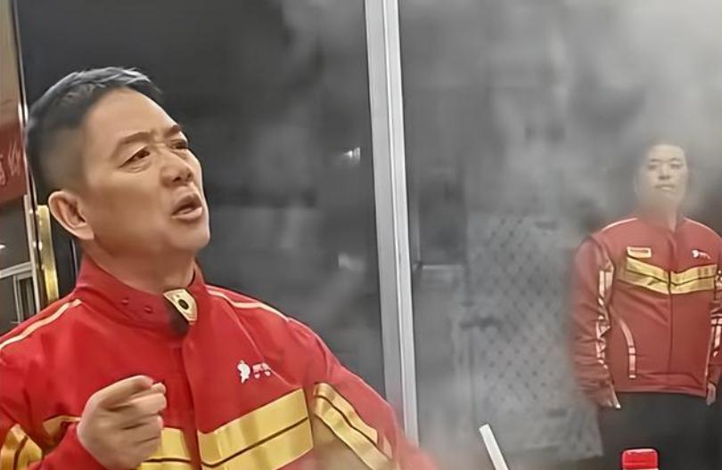 没办法了，东哥这回也扛不住了！本来好好的超时20分钟免单政策，可能快要说没就