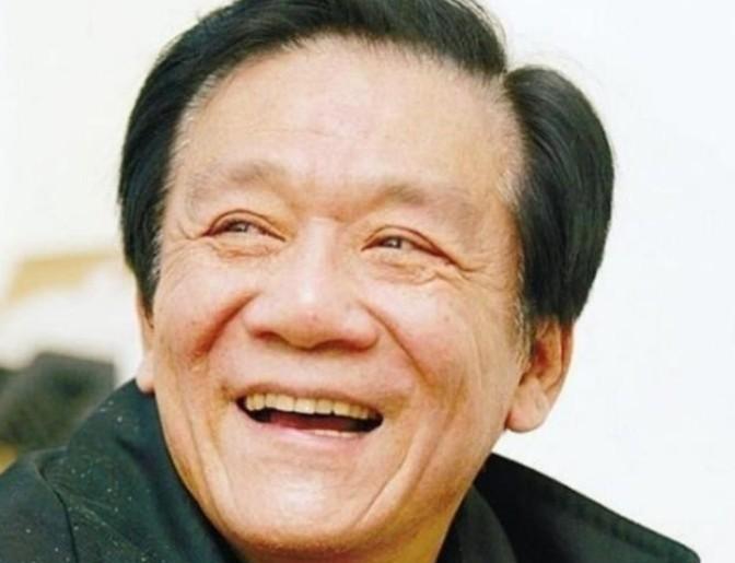 1986年，侯耀文为了跟韦唯在一起，抛弃了发妻刘彦，一年后，侯耀文又爱上了更年轻