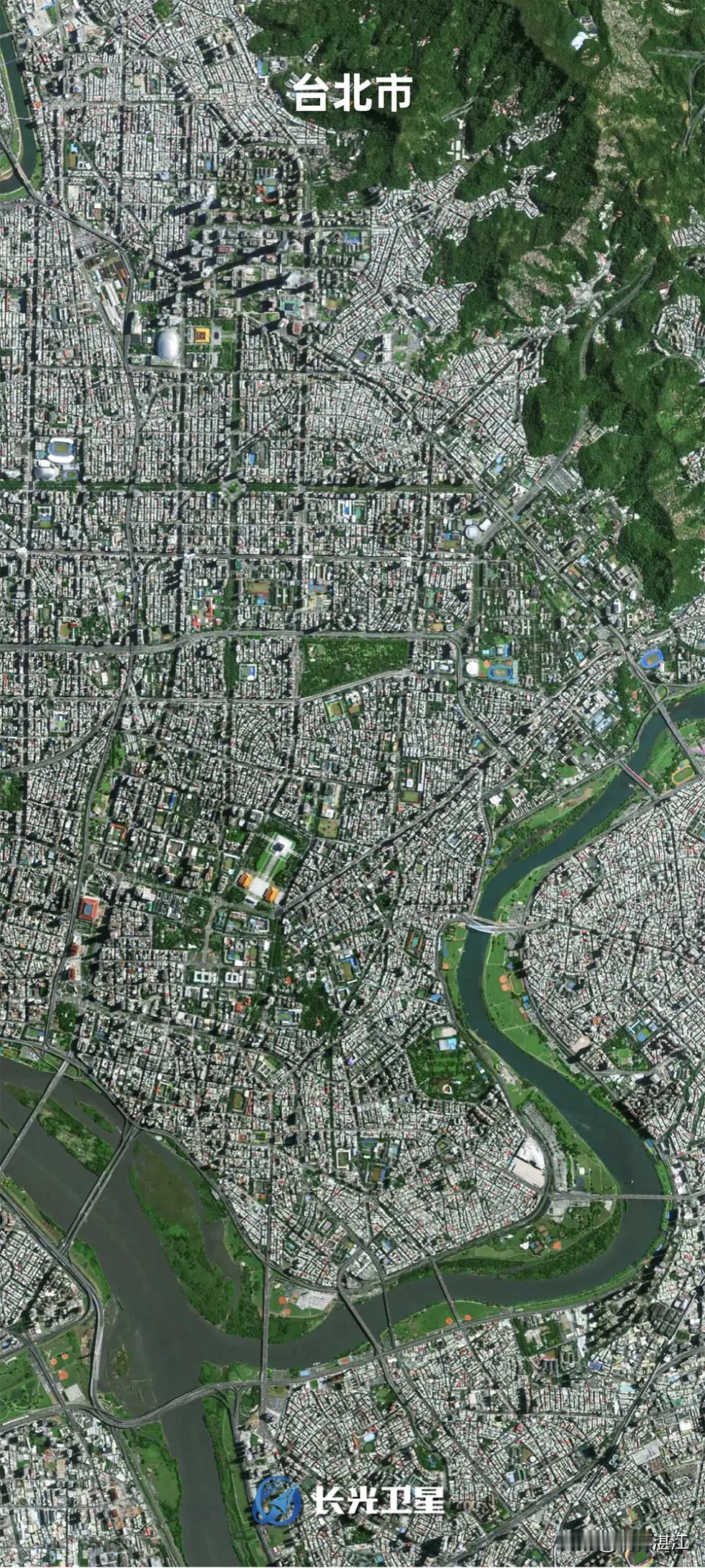 近日,吉林一号公布多张图片,在卫星视角下,中国台湾省每条街道清晰可见。这些卫星图