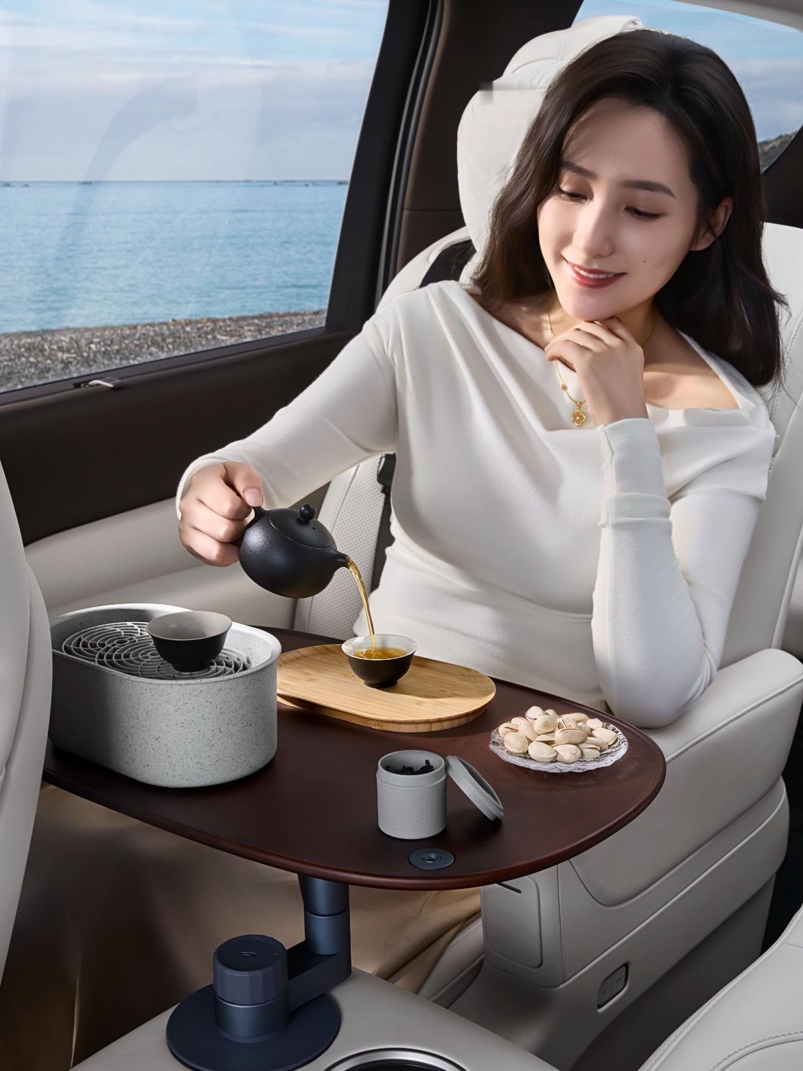 太过分了,理想的中桌板也限购2个,难受☹️理想的爆款小桌板,已经把爆款基因延续到