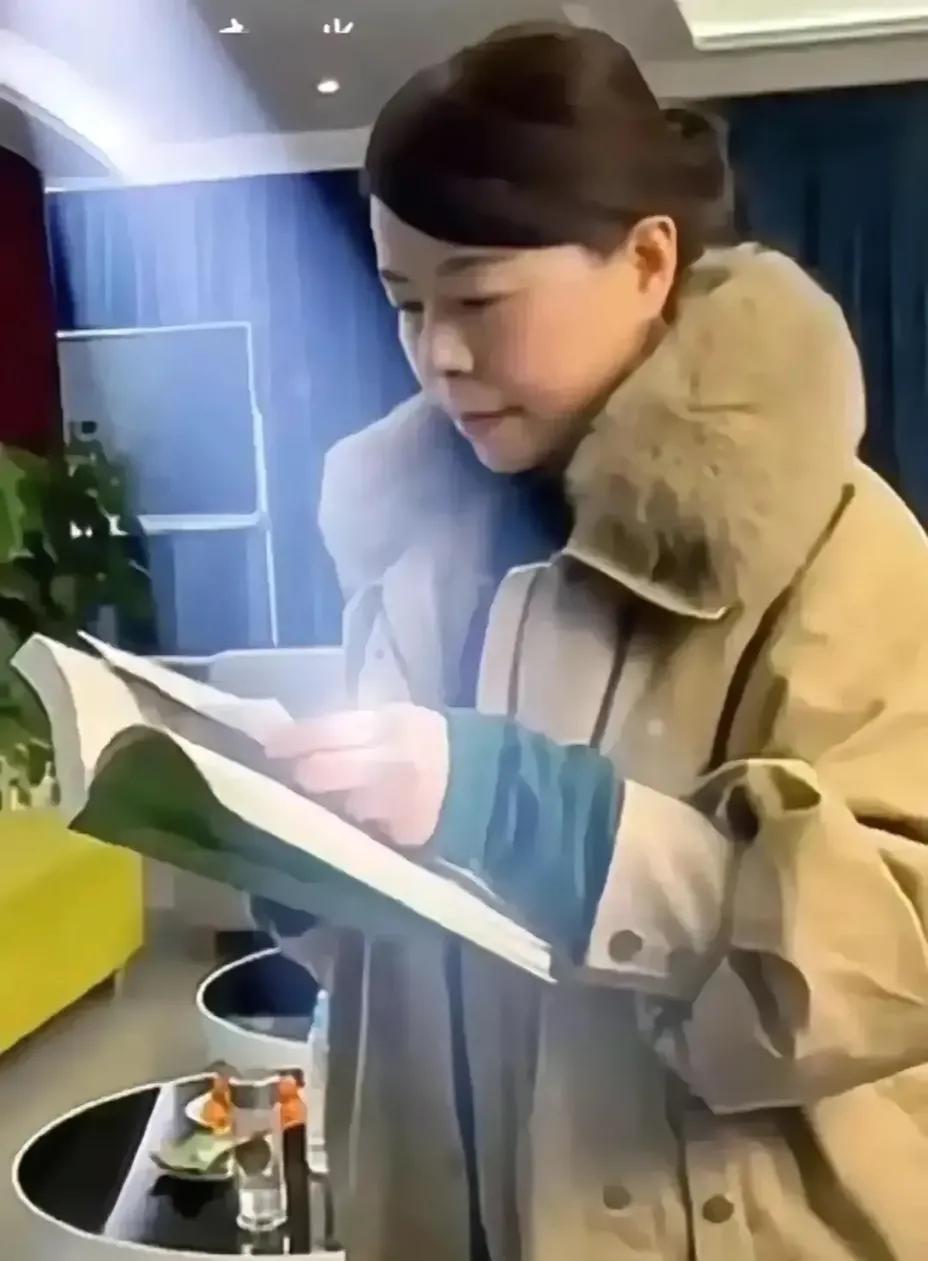 姐姐们家人们下午好，姗姗刚刚下播，刚刚直播间姐姐问问五年了太难了马上六年了，这个