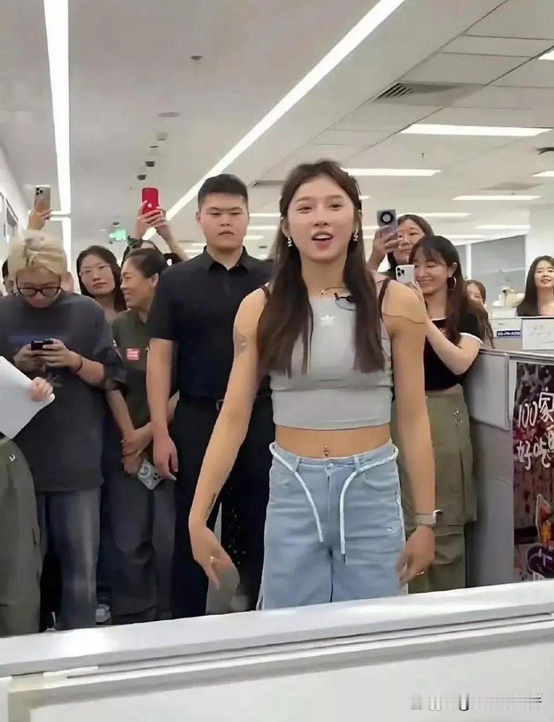 才知道，运动员都是这么壮的！