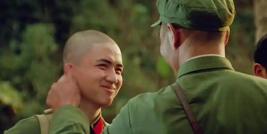 1979年4月，160师师长张志信接到妻子询问儿子情况的电话后，不知道如何回答，