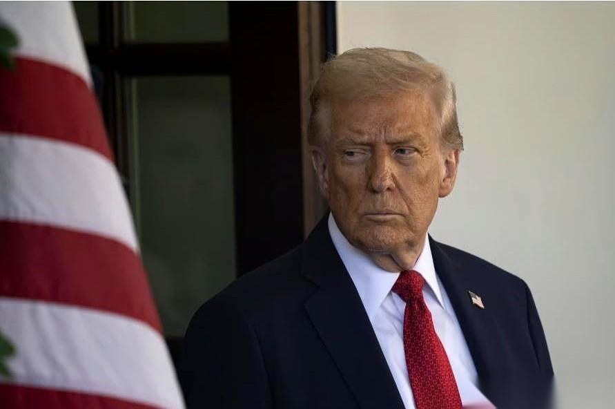 我总琢磨那个表情。就是跟我们谈了100分钟之后，特朗普那个表情。那不是装的，