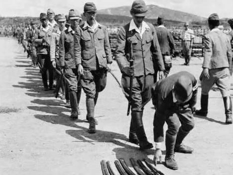 一日，因为7团团长放松警戒，给了日寇斋藤旅团可乘之机。日寇大军来袭，将7团彻底击