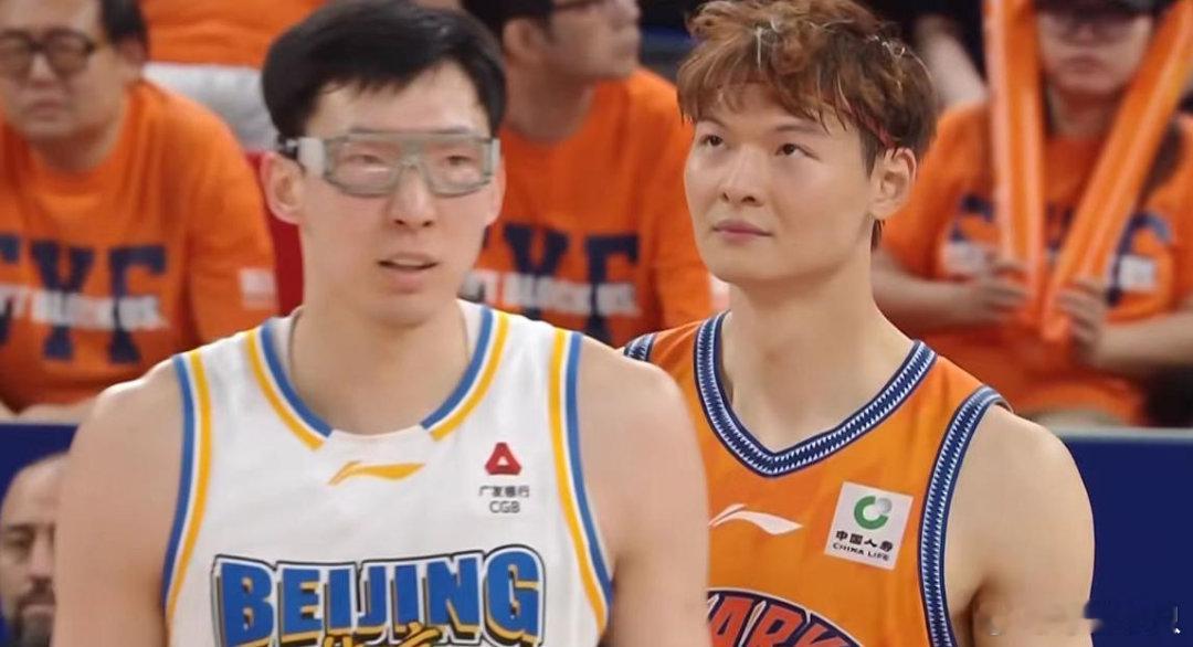 上海男篮vs北京男篮惊魂5分险胜！上海87-82拒20分大逆转，王哲林周琦各砍