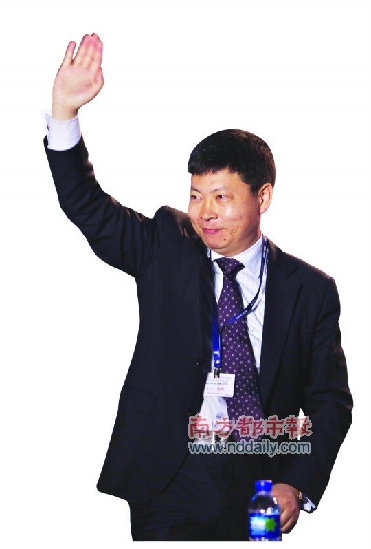 2012年，南方都市报采访余承东，现在读起来历史沧桑感：南都：有人说您“心无城府
