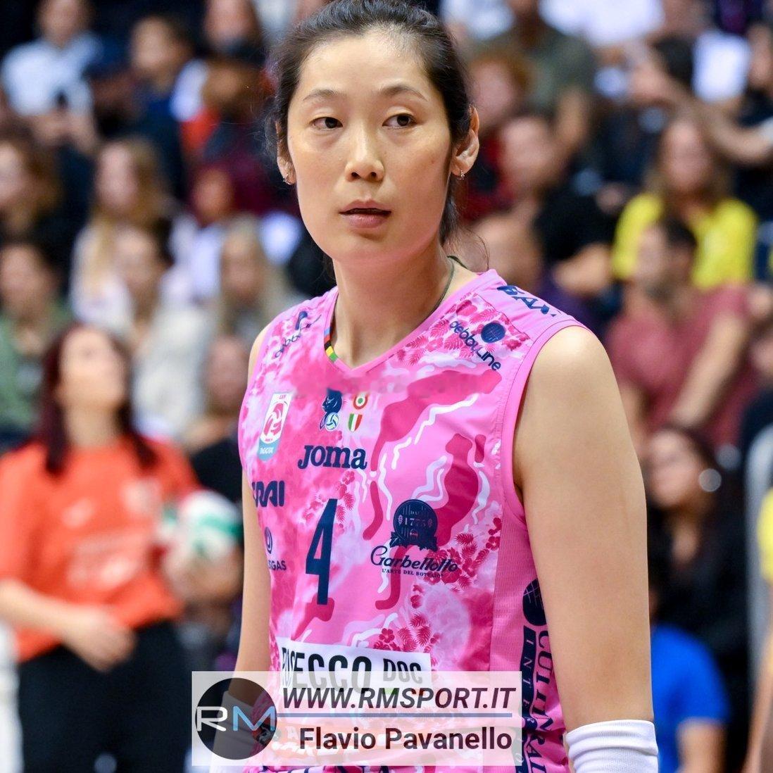 👑朱婷25-26赛季意甲主攻成功率效率双率第一：48.0%，41.3%📌朱婷