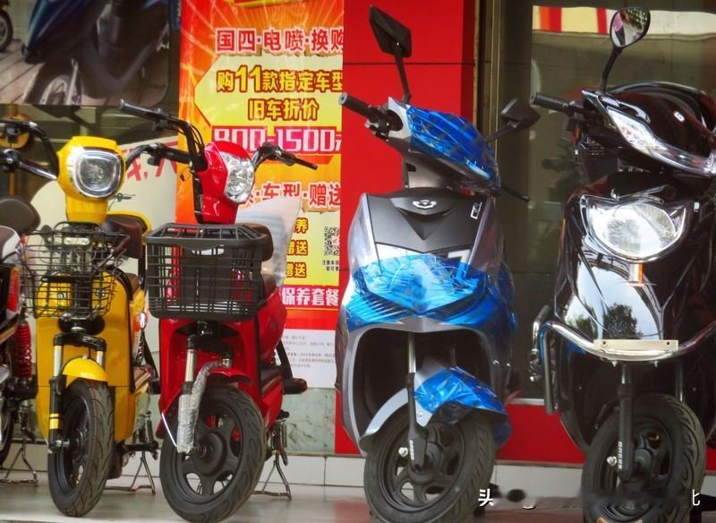 电动摩托要不要驾照，这得看情况。在中国大陆，主要看电摩是否属“机动车”范畴。要是