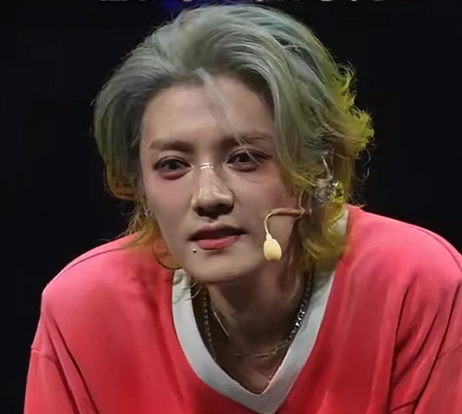 研究了好久，看来关晓彤，也许就是鹿晗过不去的坎！顶流鹿晗该去看看《孙子兵法》了