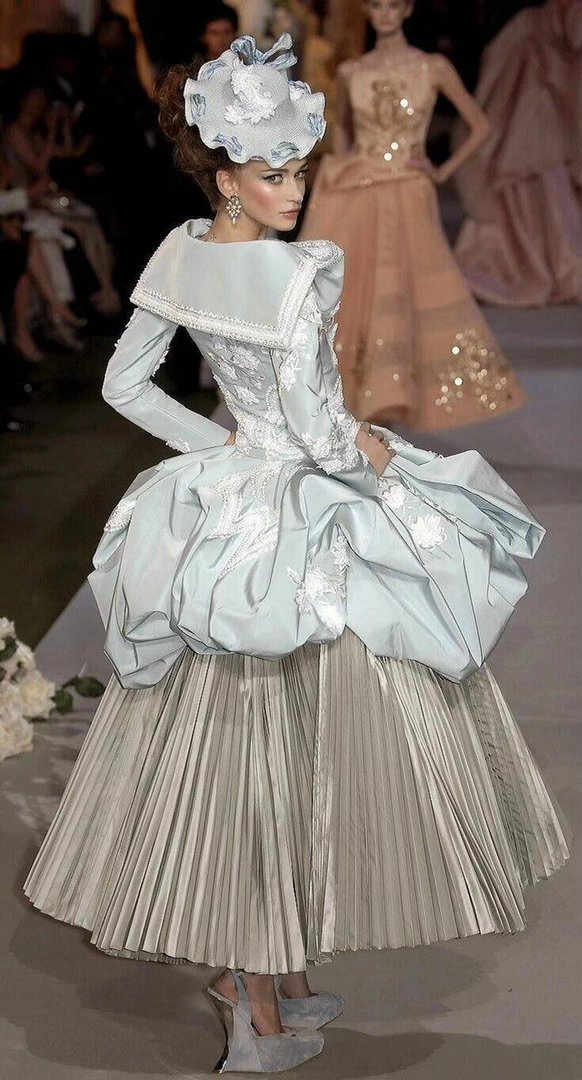 秀场经典｜Dior2008“极繁之美”