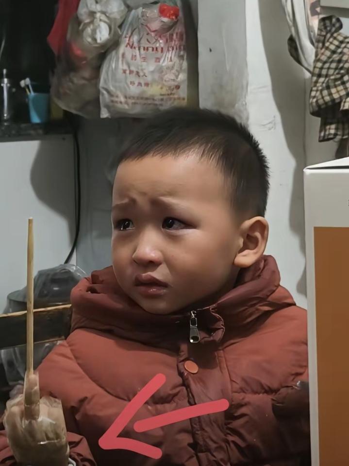 贵州遵义，一位妈妈愁得睡不着觉，家里7岁的儿子，不知从哪儿学来的坏毛病，动不动就