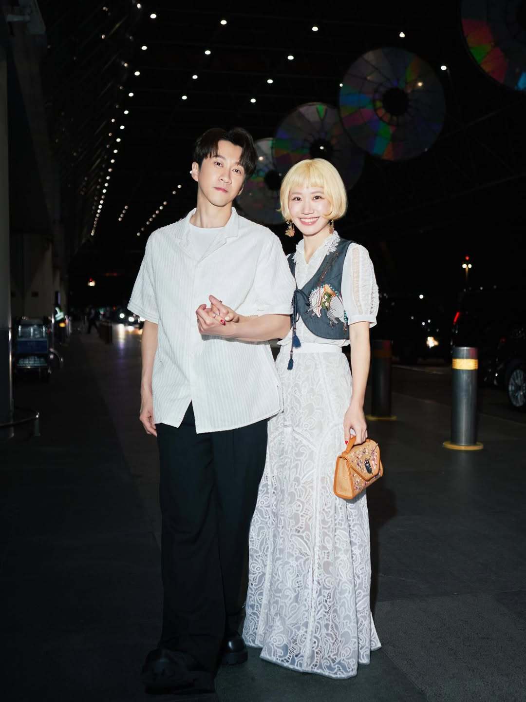 陈汉典、Lulu出发巴黎时装周大秀