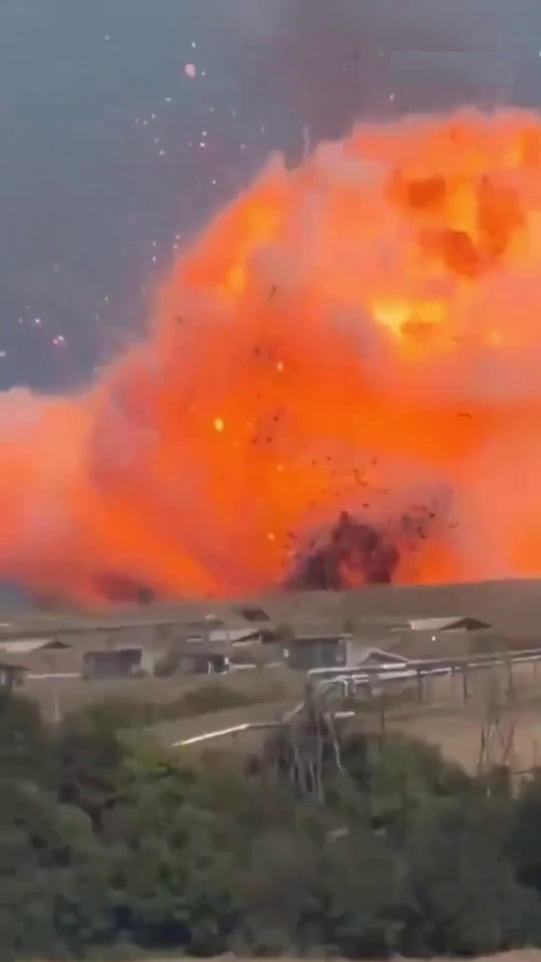 冲天打爆！欧洲援乌弹药关键生产基地，意大利弹药工厂发生剧烈爆炸：24名工人全部安