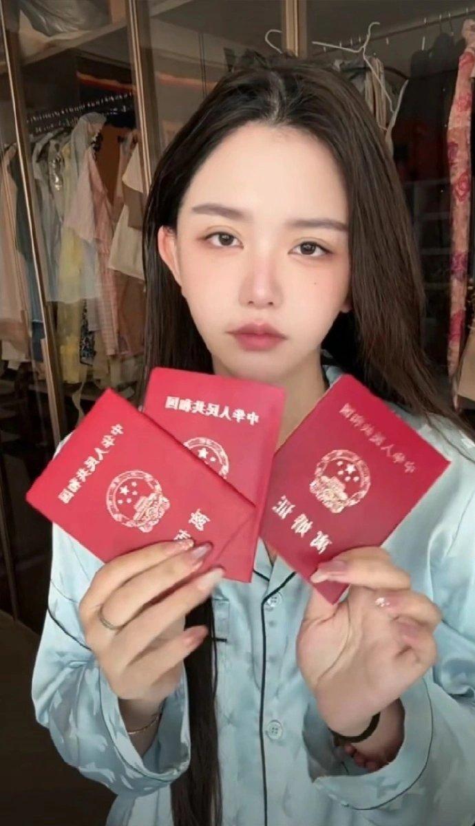 一句“确实是离了不是很光荣，但是我觉得也没有什么可耻的”，让26岁的网红韩安冉