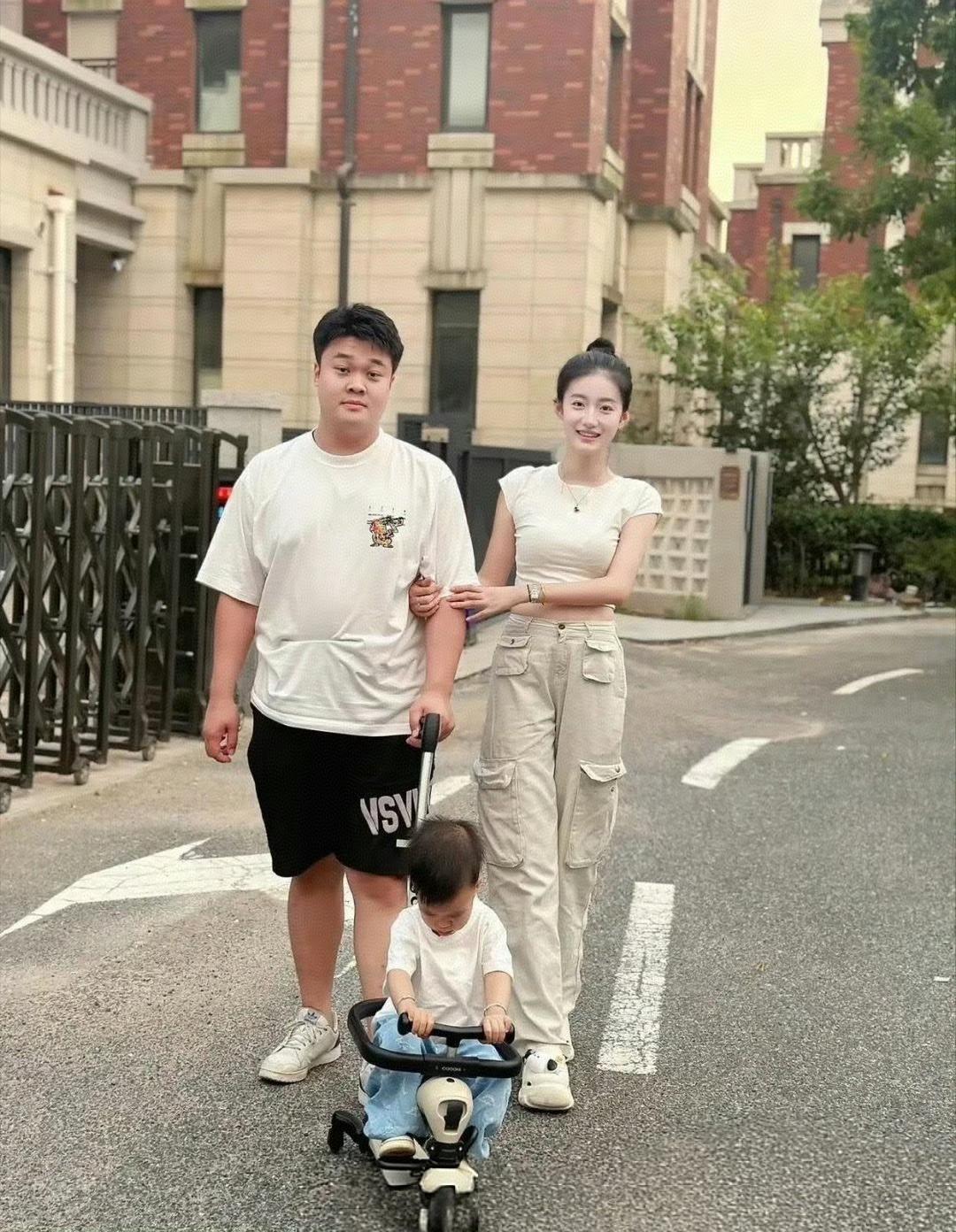 我猜这小伙是“富二代”