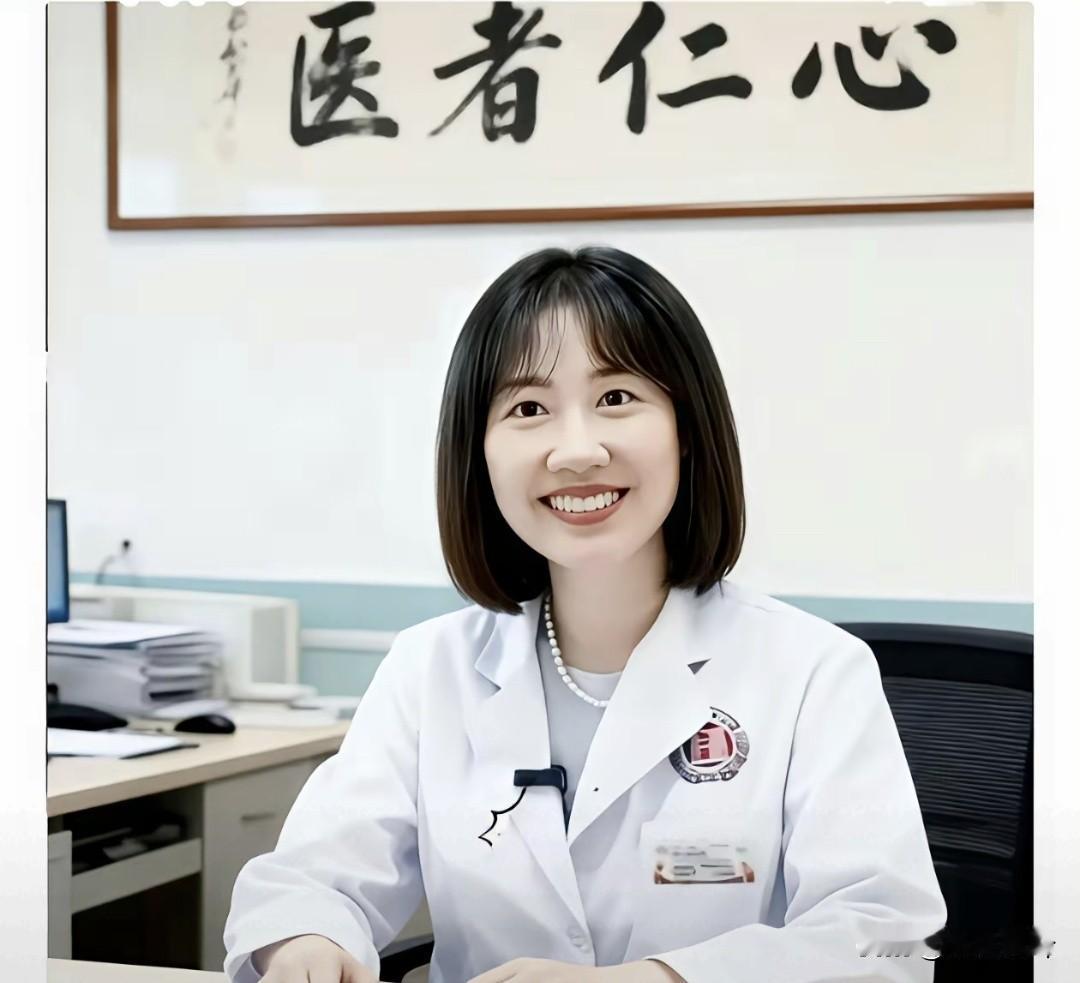 曾医生没骗保、没乱开药、手术台上救过无数人，却因私生活“不检点”被推下神坛。医院
