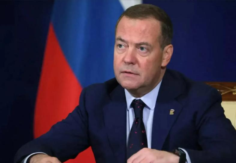 一旦战争打响，中国面临的第一波攻击，可能不是导弹，而是冻结3万亿外汇、切断SWI