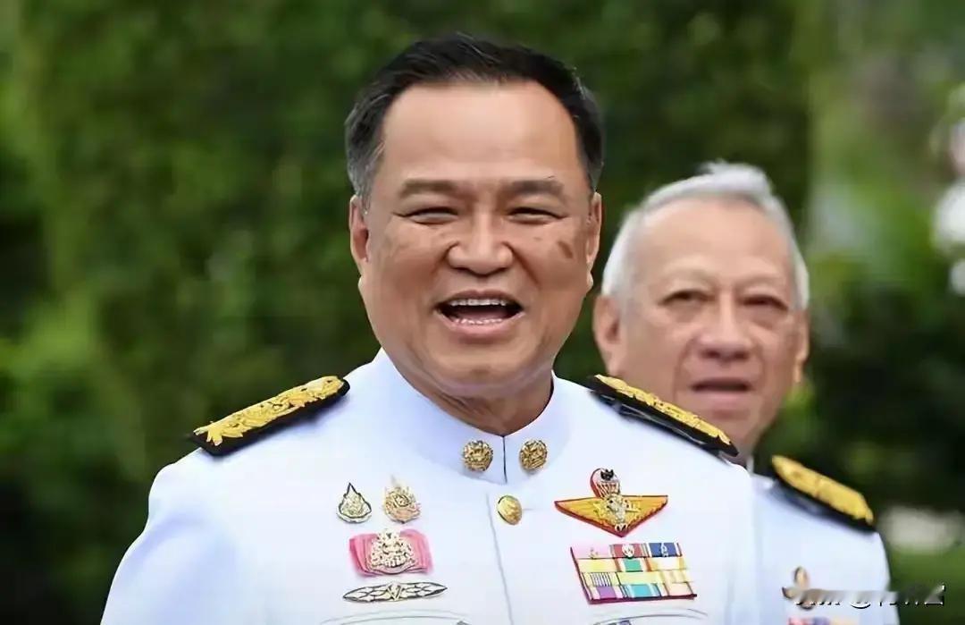 泰国最新组阁方案出炉，阿努廷还是部长，只是这个部长是兼的，总理兼内政部长开创了泰