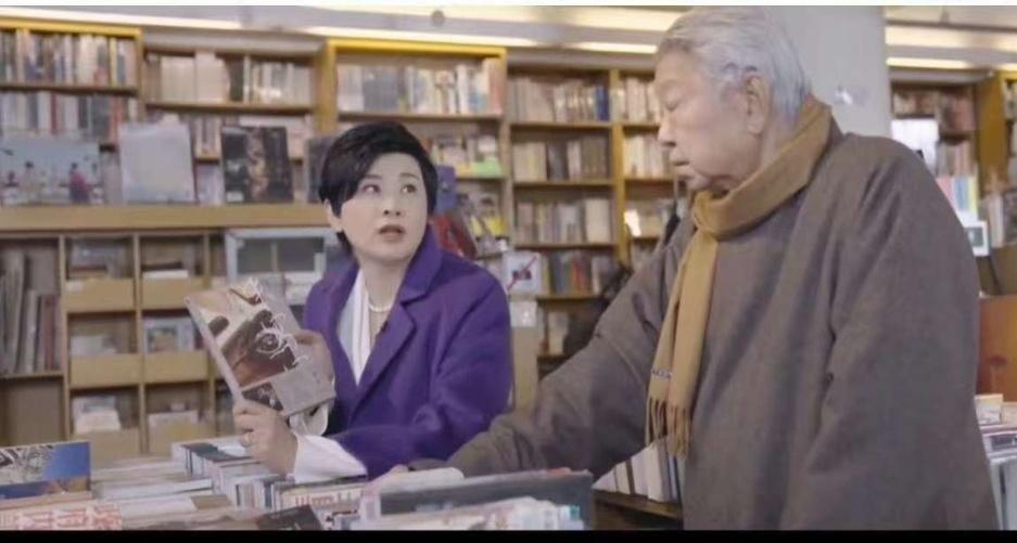 蔡澜墓志铭想刻三个字金庸、黄霑、倪匡相继远去，如今蔡澜也告别尘世。“我活过”三个