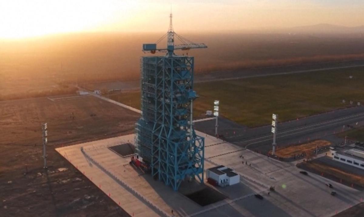 中国把“救护车”，开进外太空，紧急救走3位航天员刚发生的事绝对能写进航天史：