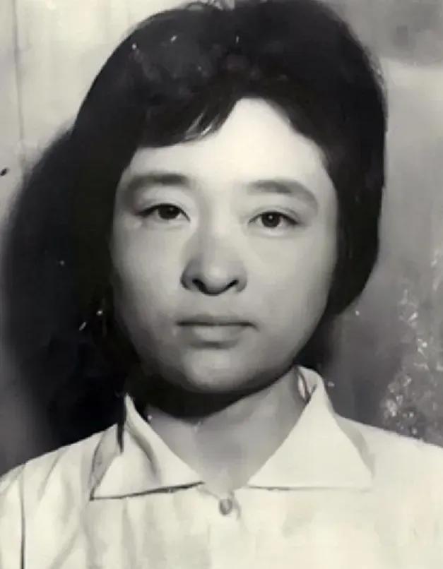 1975年，她用4.5万公款包养了7个情夫，然而，整整十年，竟然没有一个人发现，