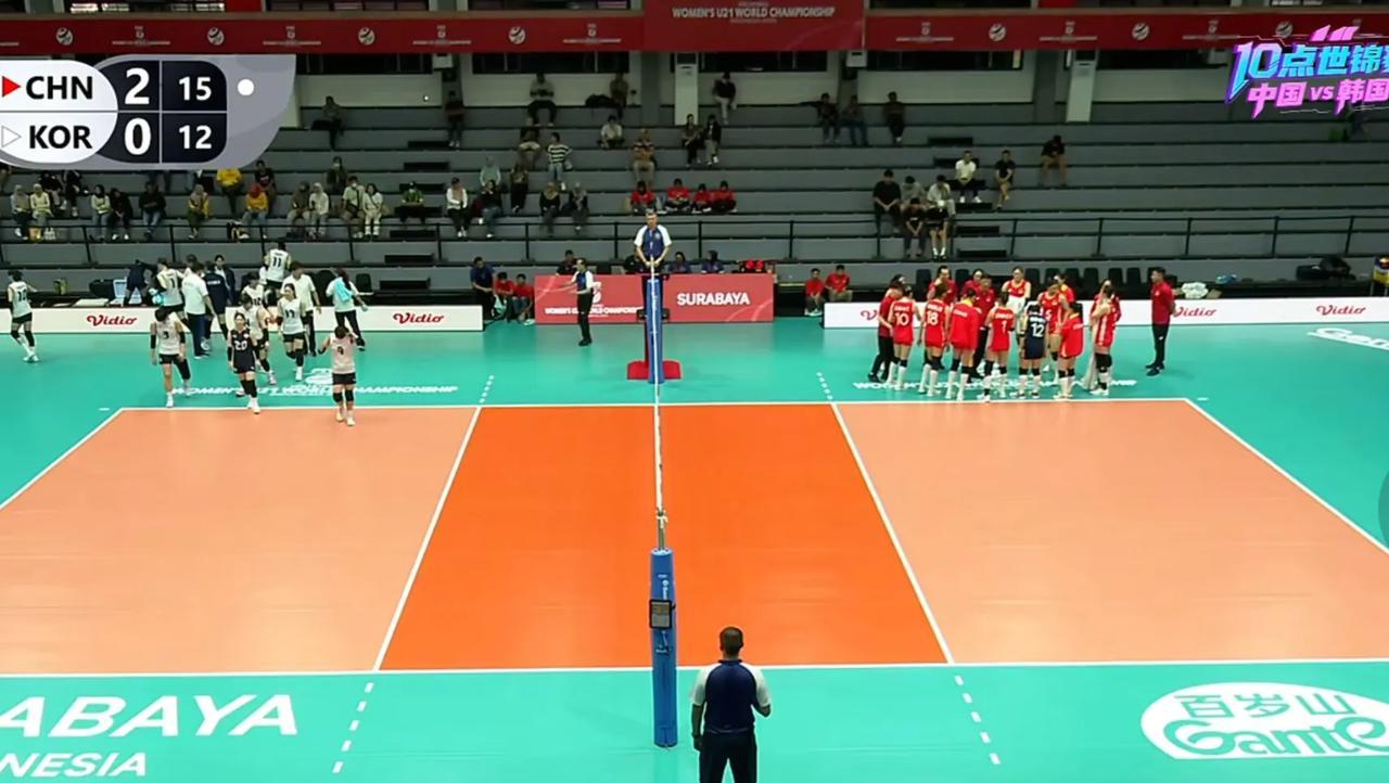 U21女排世锦赛小组赛，中国U21女排3—0韩国，单林倩和李涵宇搭副攻，赵