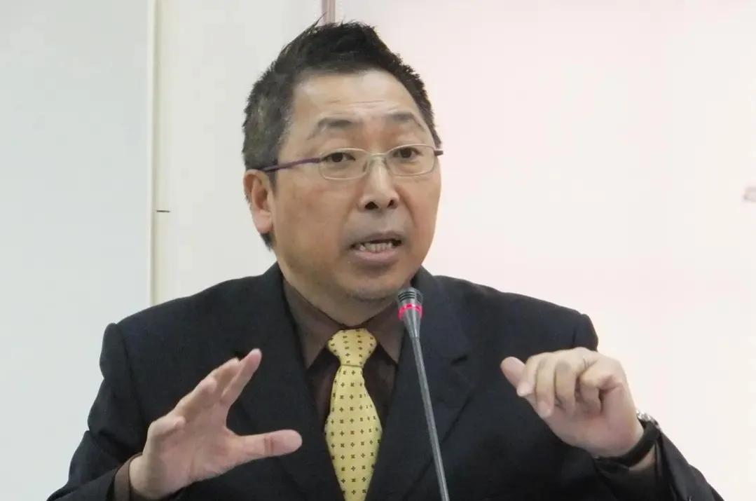 5月18日，台湾名嘴唐湘龙说：以前在台湾，谁如果敢说“不支持台独”马上就会被民进