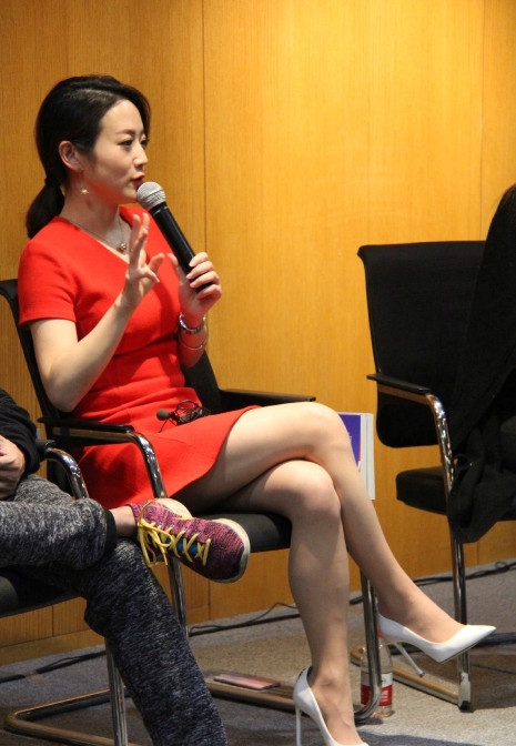 艾诚，170cm，央视财经频道主持人。